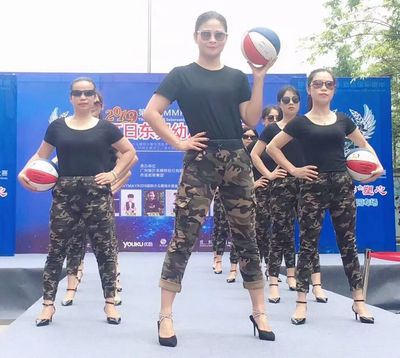 黎叶美闪耀【第一届和平小天使】活动，专业文化经纪人服务助力童模成长